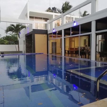 Saara Beach Hotel Marawila Exterior foto